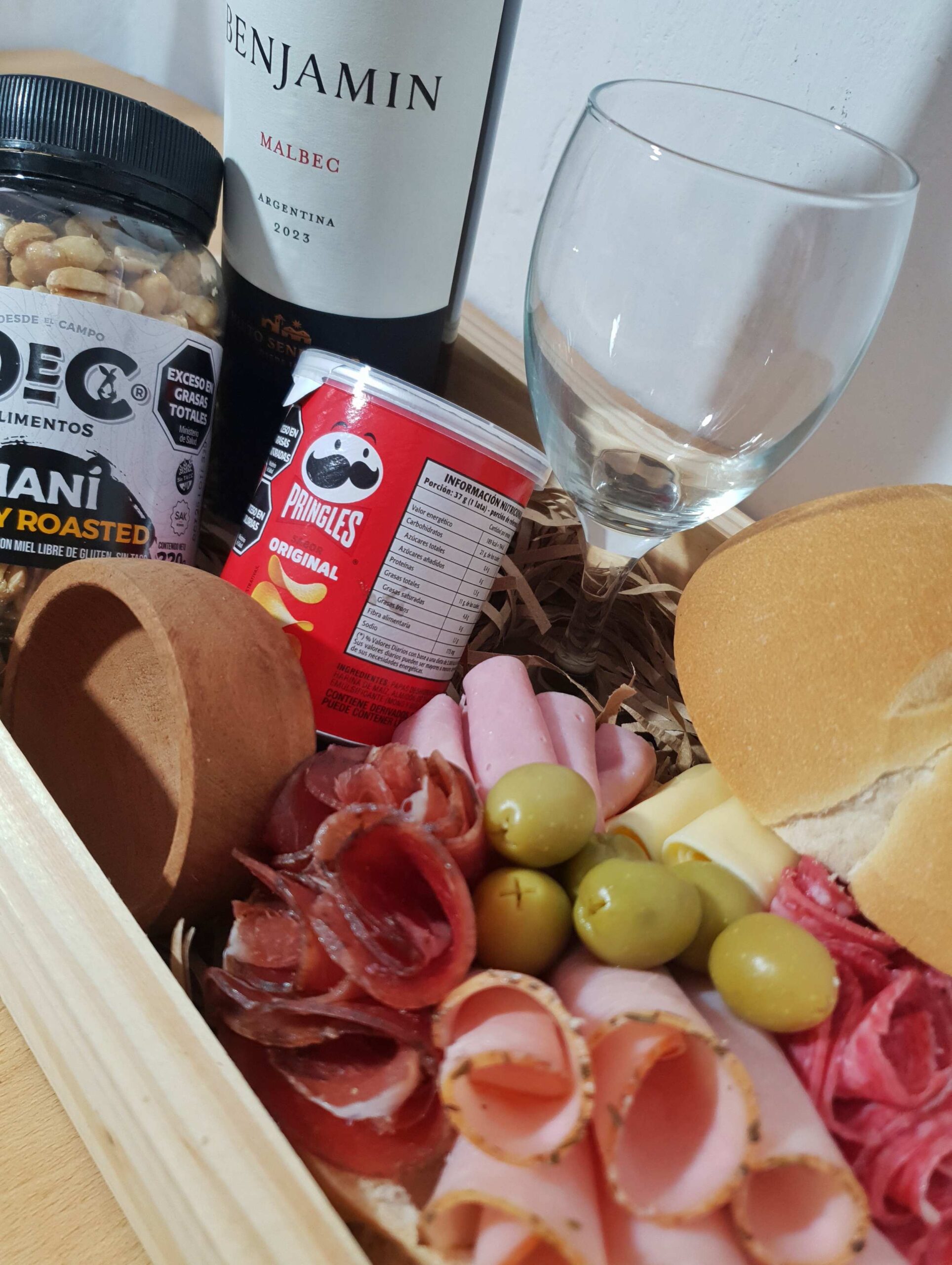 Box Vino Benjamin picada