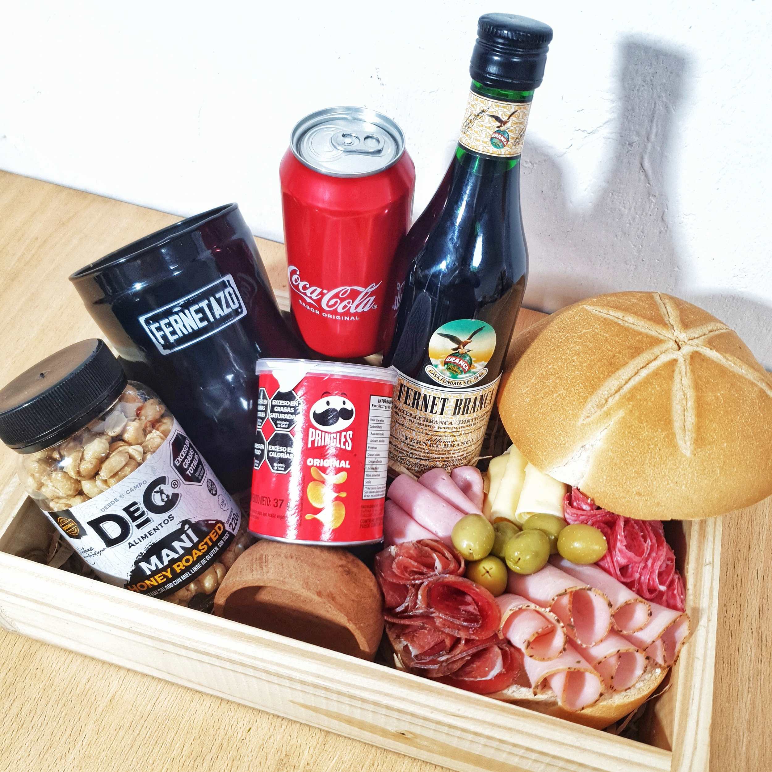 Box fernet con vaso y picada
